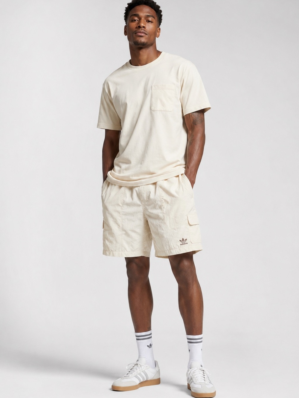 NWT Adidas Originals Trefoil Essential Woven Cargo Shorts Wonder White, Size S